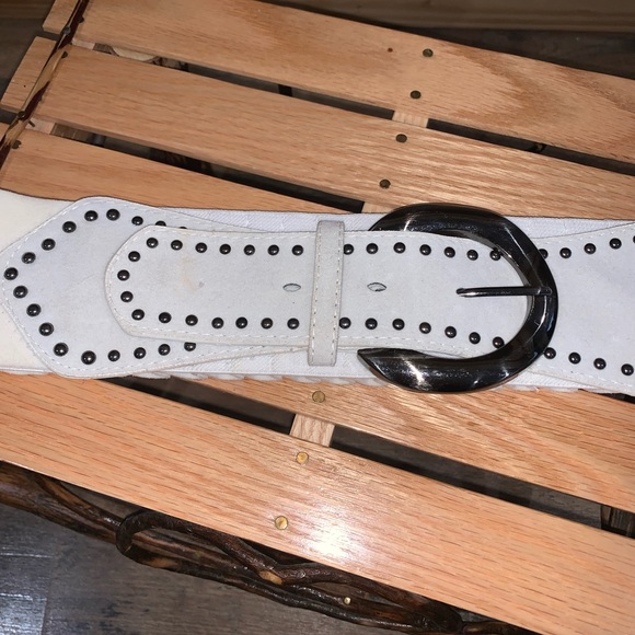 Classic western style white belt size S/M - Picture 2 of 5